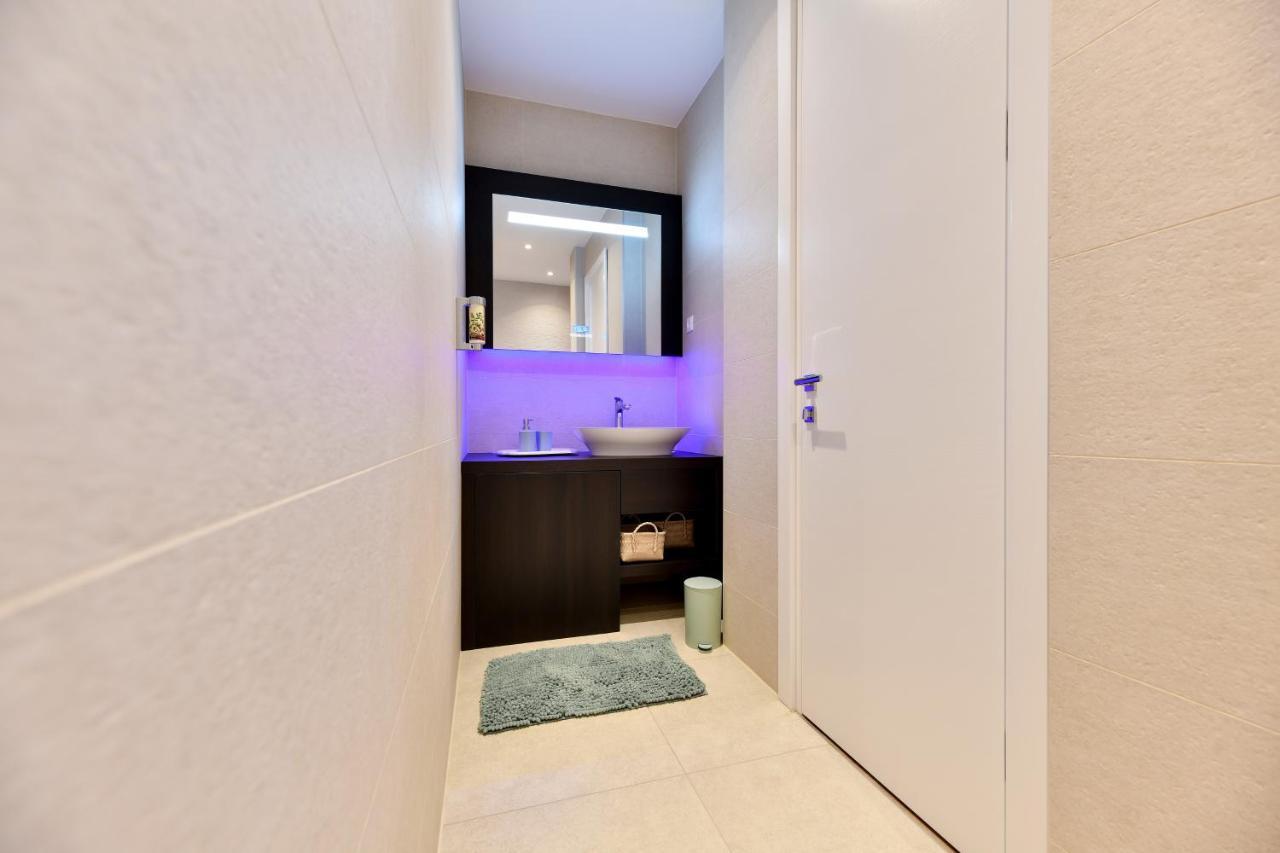 Crowonder Apartments & Rooms Oaza With Heated Swimming Pool And Sauna Turanj Esterno foto