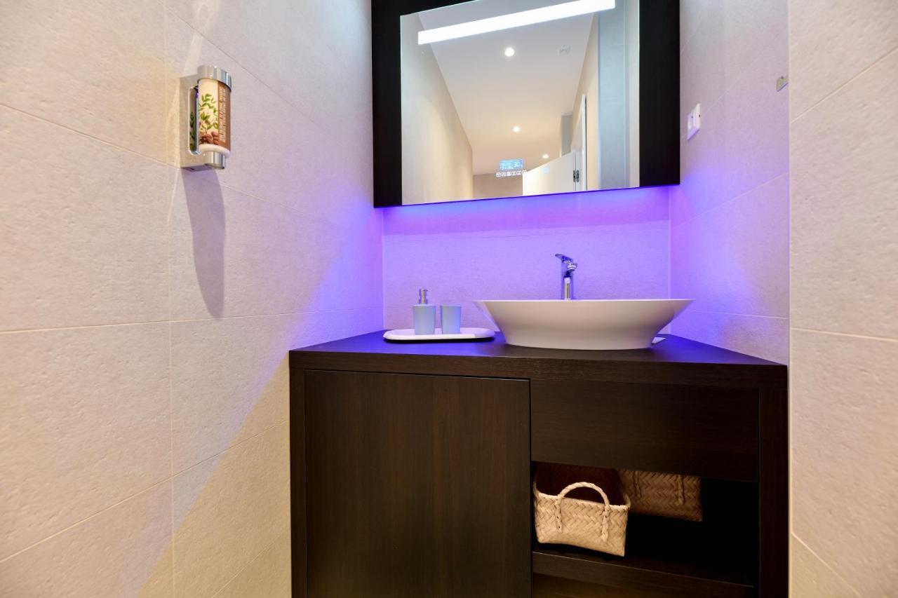Crowonder Apartments & Rooms Oaza With Heated Swimming Pool And Sauna Turanj Esterno foto
