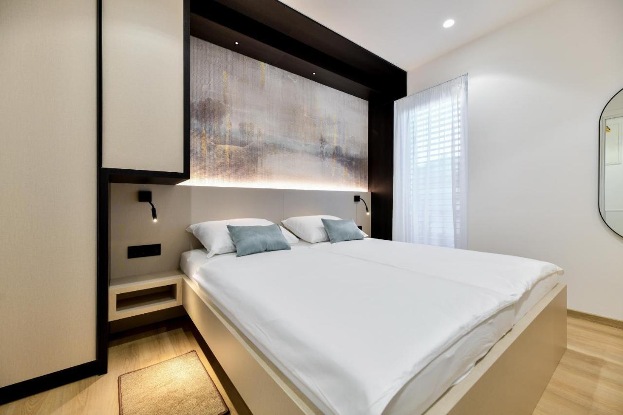 Crowonder Apartments & Rooms Oaza With Heated Swimming Pool And Sauna Turanj Esterno foto