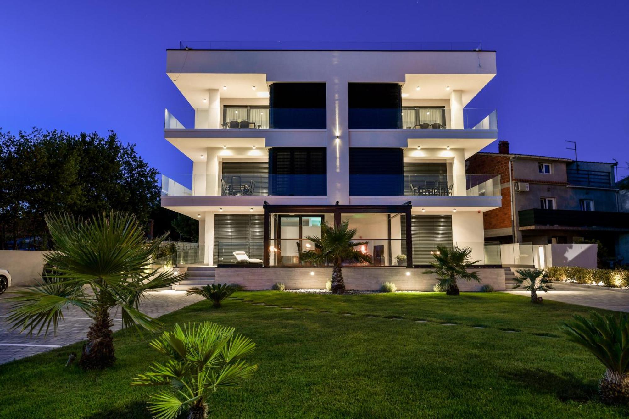 Crowonder Apartments & Rooms Oaza With Heated Swimming Pool And Sauna Turanj Esterno foto