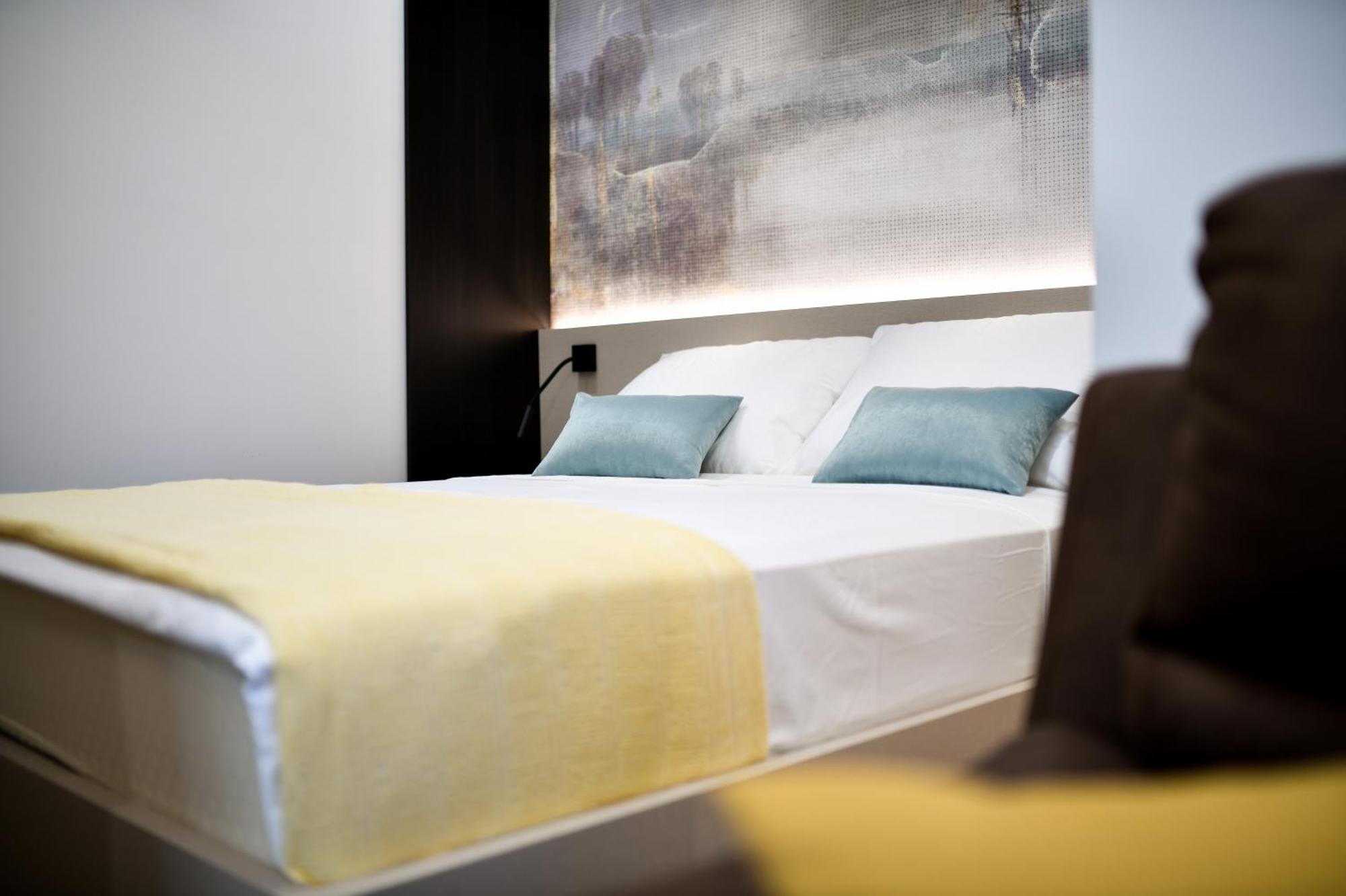 Crowonder Apartments & Rooms Oaza With Heated Swimming Pool And Sauna Turanj Esterno foto