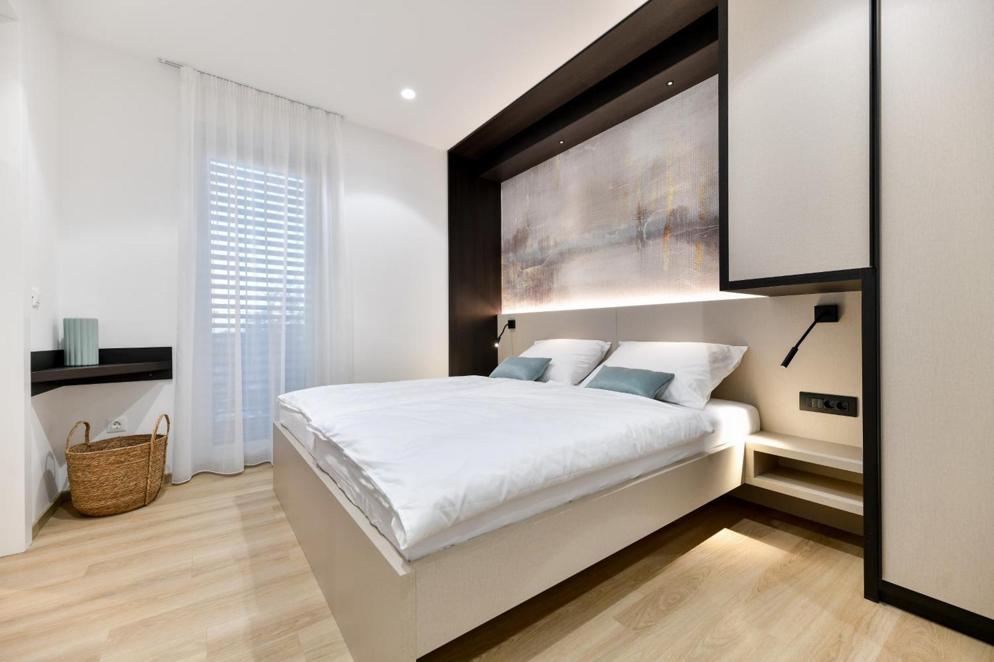 Crowonder Apartments & Rooms Oaza With Heated Swimming Pool And Sauna Turanj Esterno foto